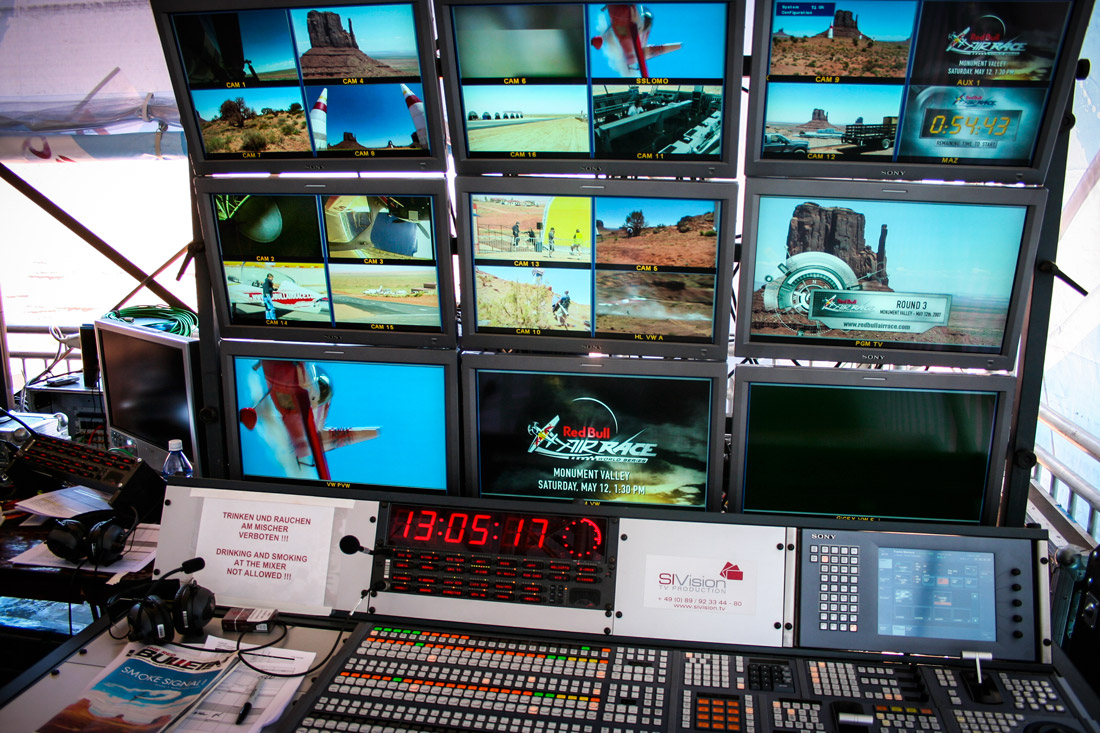 redbull_airrace_monumentvalley_video_controls